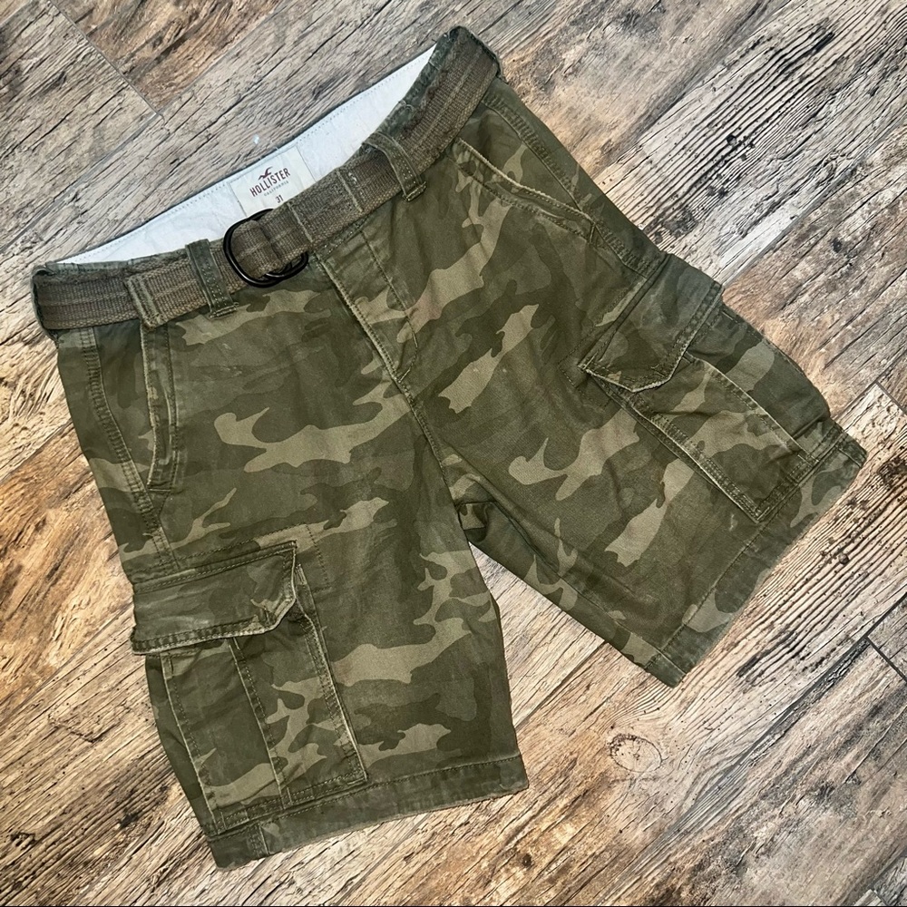 Hollister Cargo Shorts Size 31